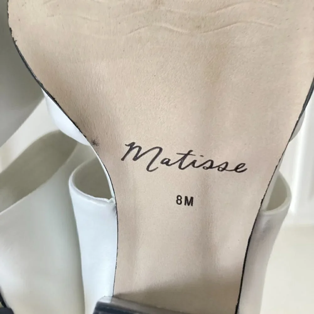 NWOT Matisse Free People Emelie White Leather Cut Out Ankle Boots Sz 8